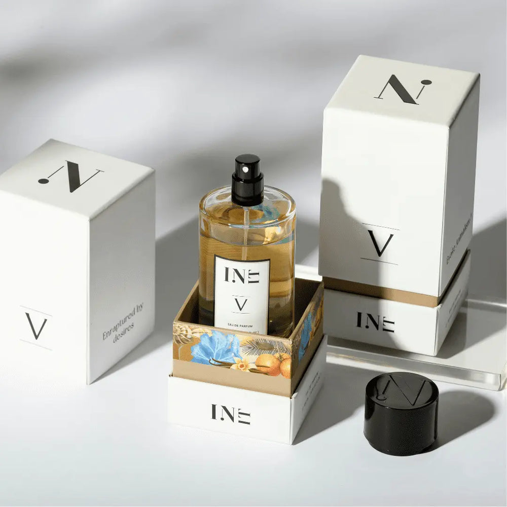 INIT No.V - Unconventionally Spicy Leather Perfume